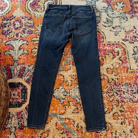 Old Navy Rockstar Mid-Rise Size 6P - Picture 3 of 4